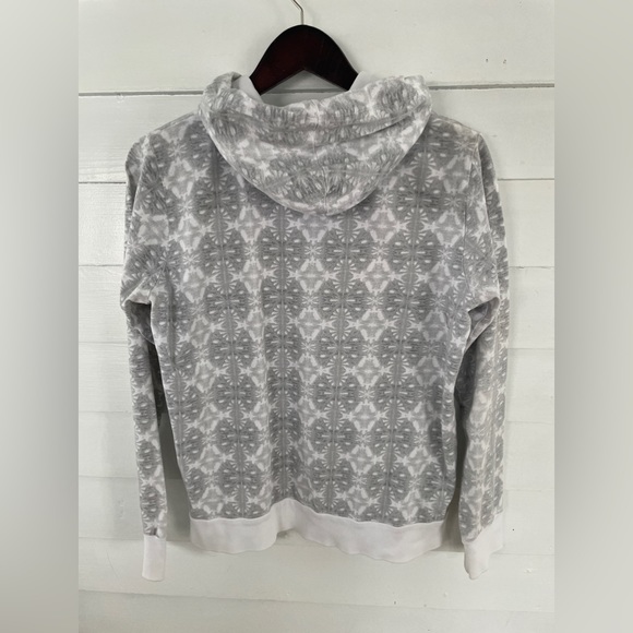 Grey/White Patterned Lightweight Woolrich Hoodie - Picture 2 of 9